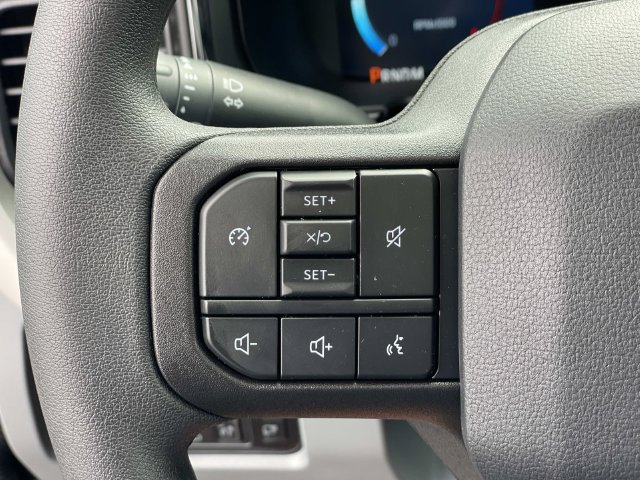 New 2026 Ford F350 XLT w/ XLT Premium Package AWD/4WD image 9