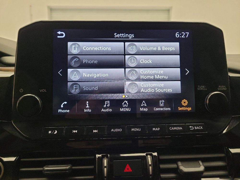 Used 2022 Nissan Pathfinder SL w/ SL Black Package FWD image 25