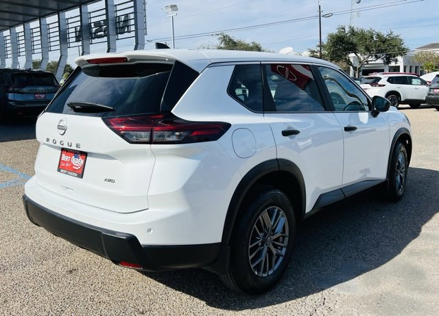 Certified 2025 Nissan Rogue S image 6