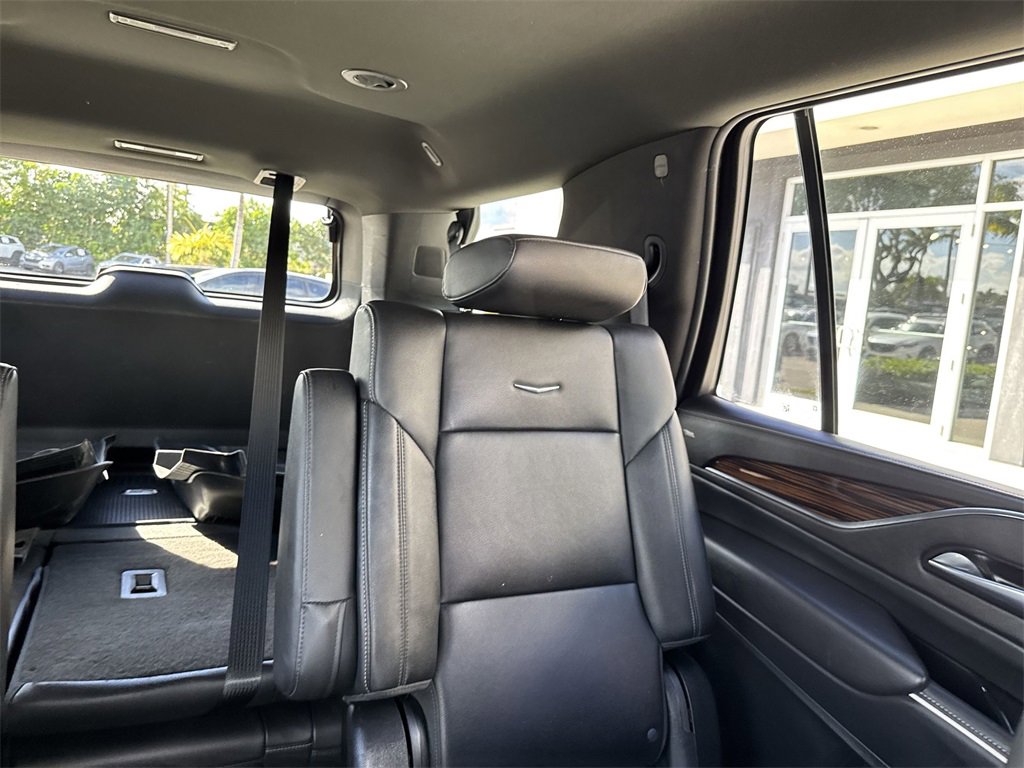 Used 2023 Cadillac Escalade Luxury image 20