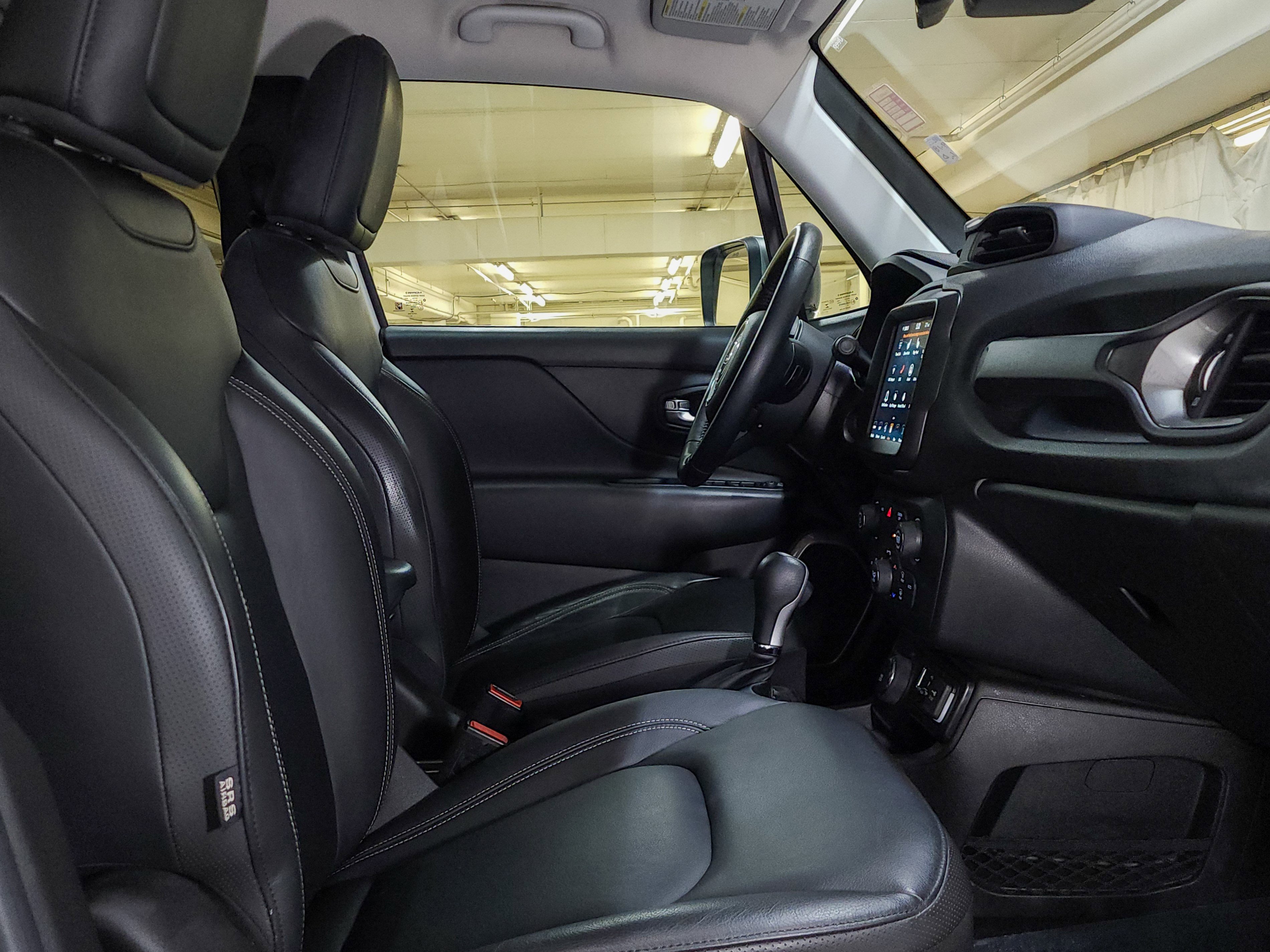 Used 2021 Jeep Renegade Limited image 51