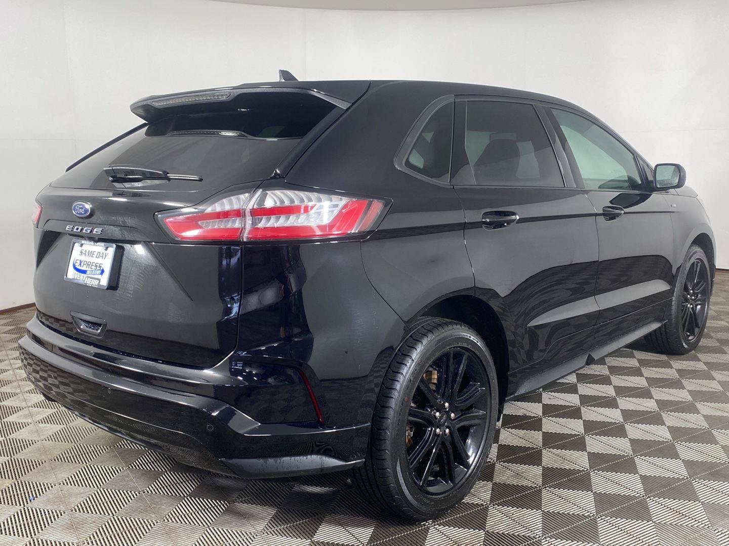 Used 2023 Ford Edge ST-Line AWD/4WD image 22