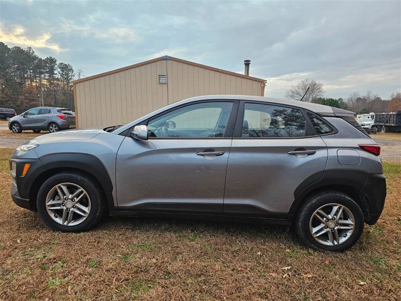 Used 2021 Hyundai Kona SE w/ Cargo Package image 4