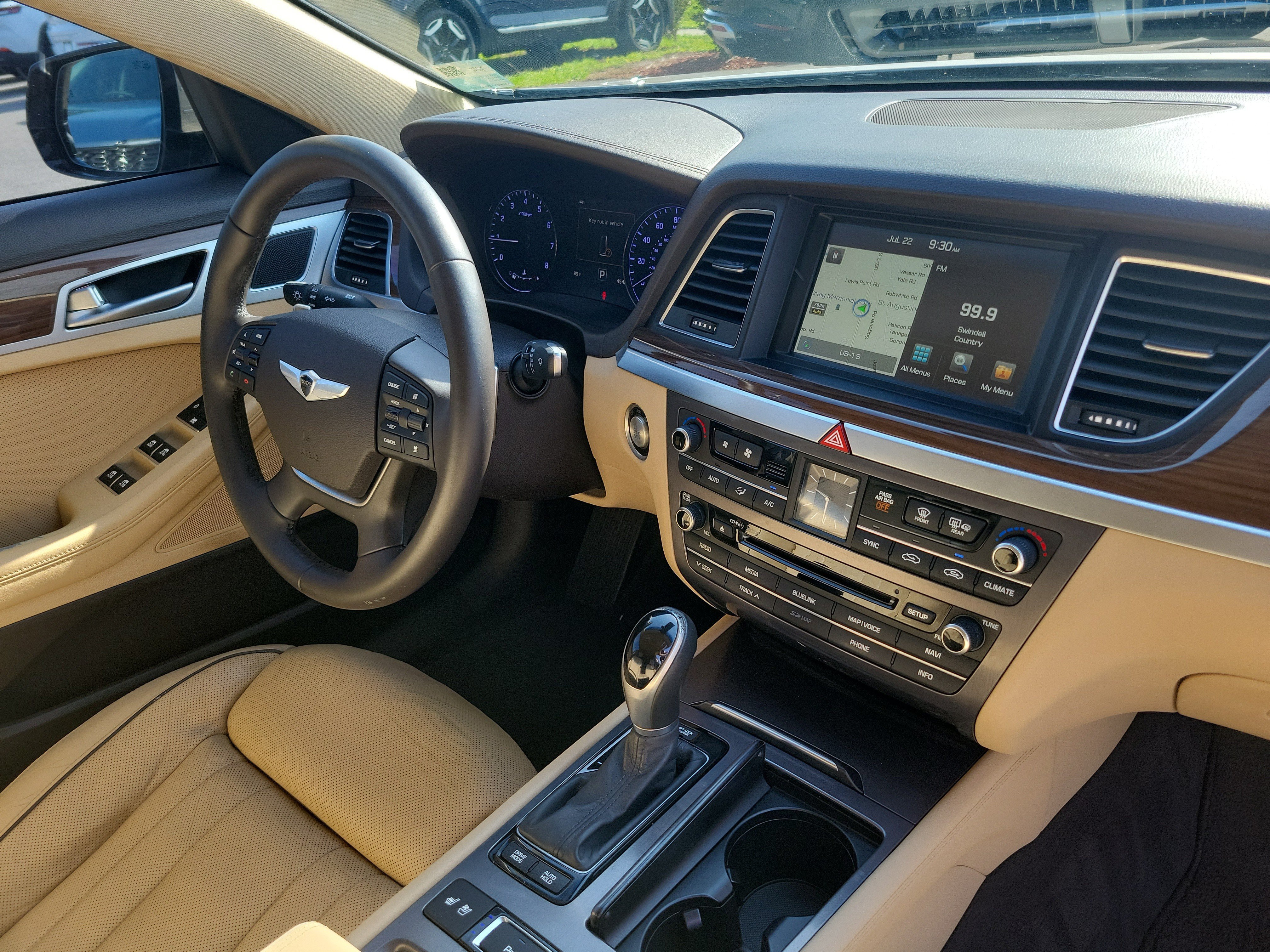 Used 2015 Hyundai Genesis 3.8 w/ Option Group 03 RWD image 8