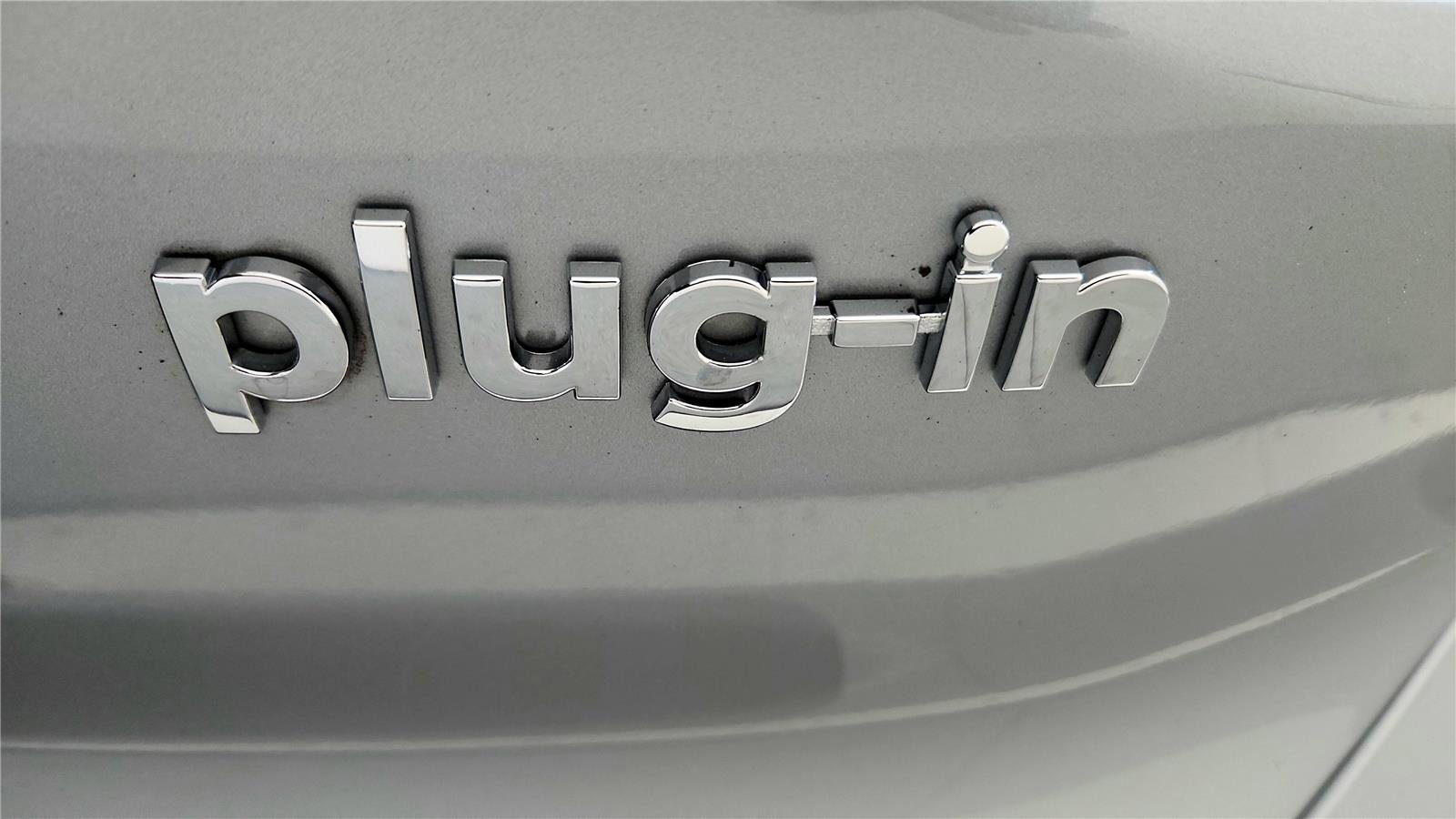 Used 2020 Hyundai Ioniq SEL image 14