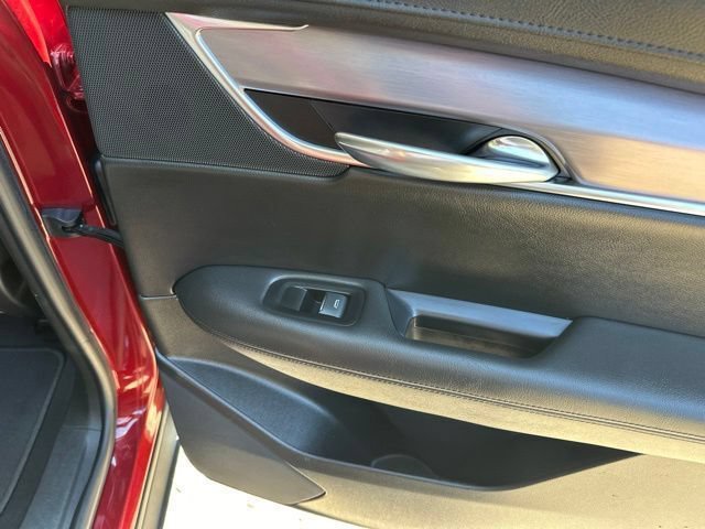 Used 2017 Cadillac XT5 Luxury AWD/4WD image 19