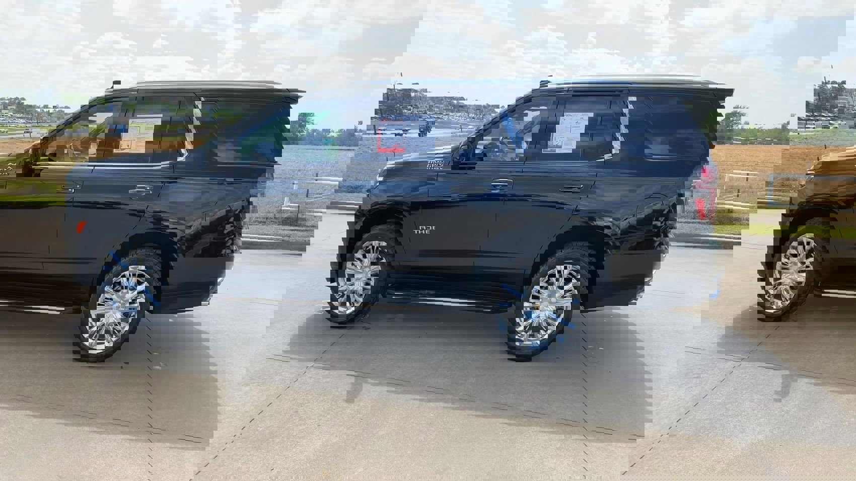 Used 2023 Chevrolet Tahoe High Country image 6