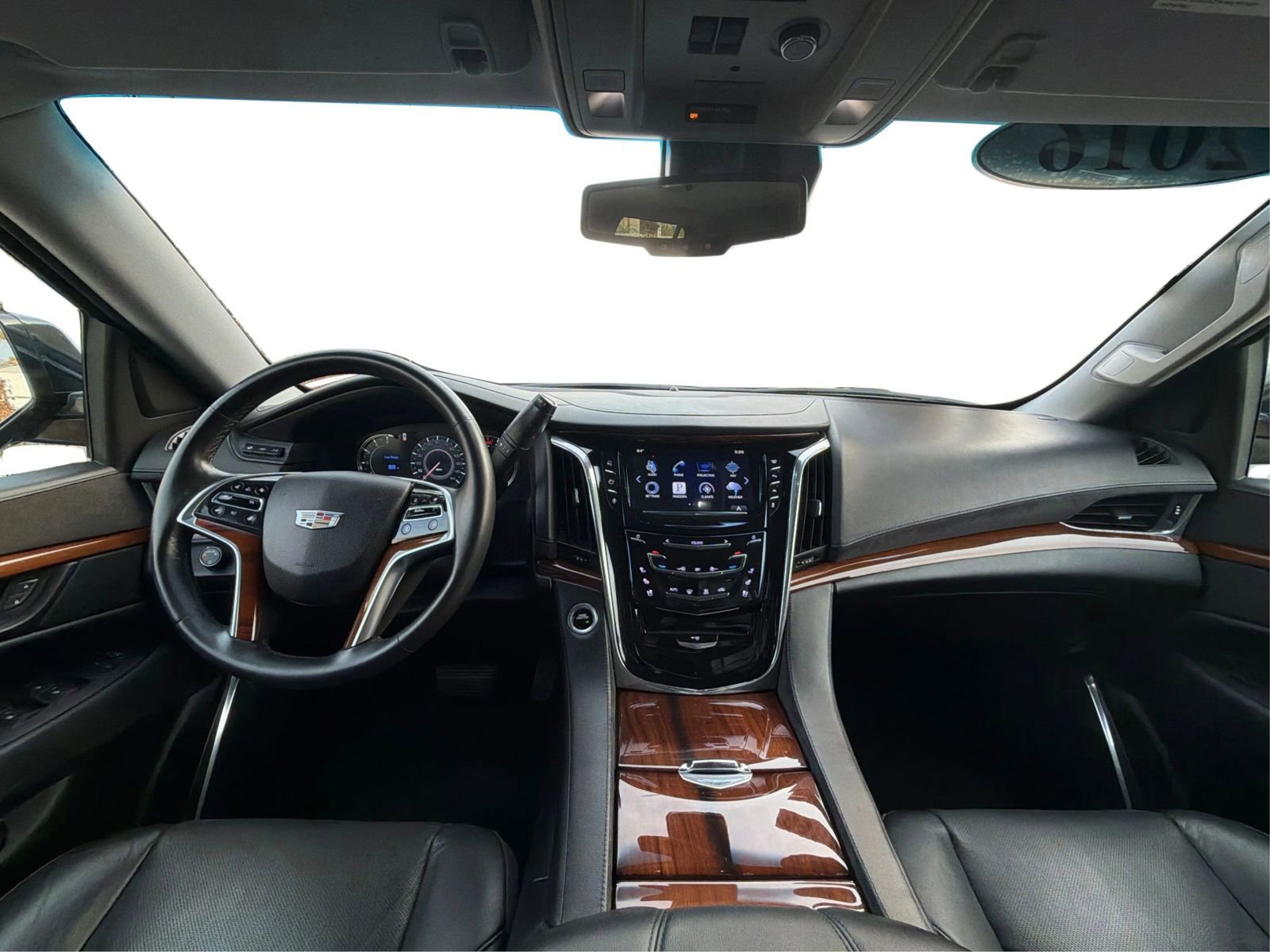 Used 2016 Cadillac Escalade Luxury image 23