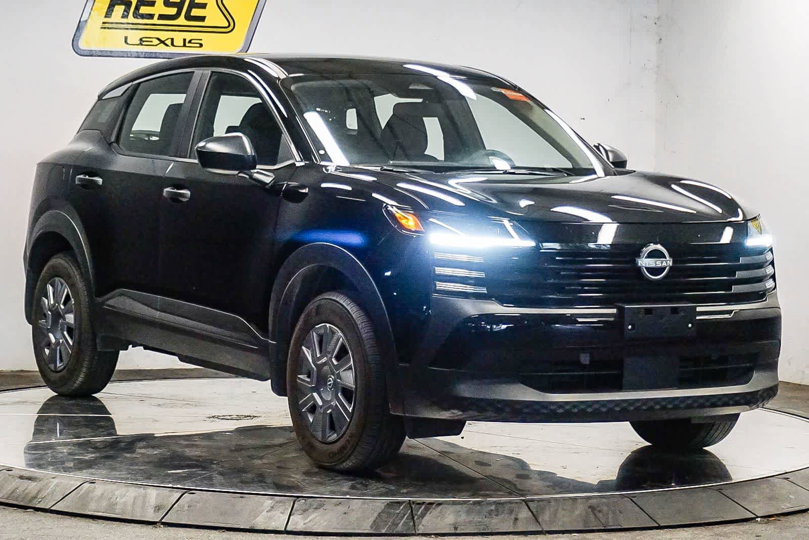 Used 2025 Nissan Kicks S FWD image 5