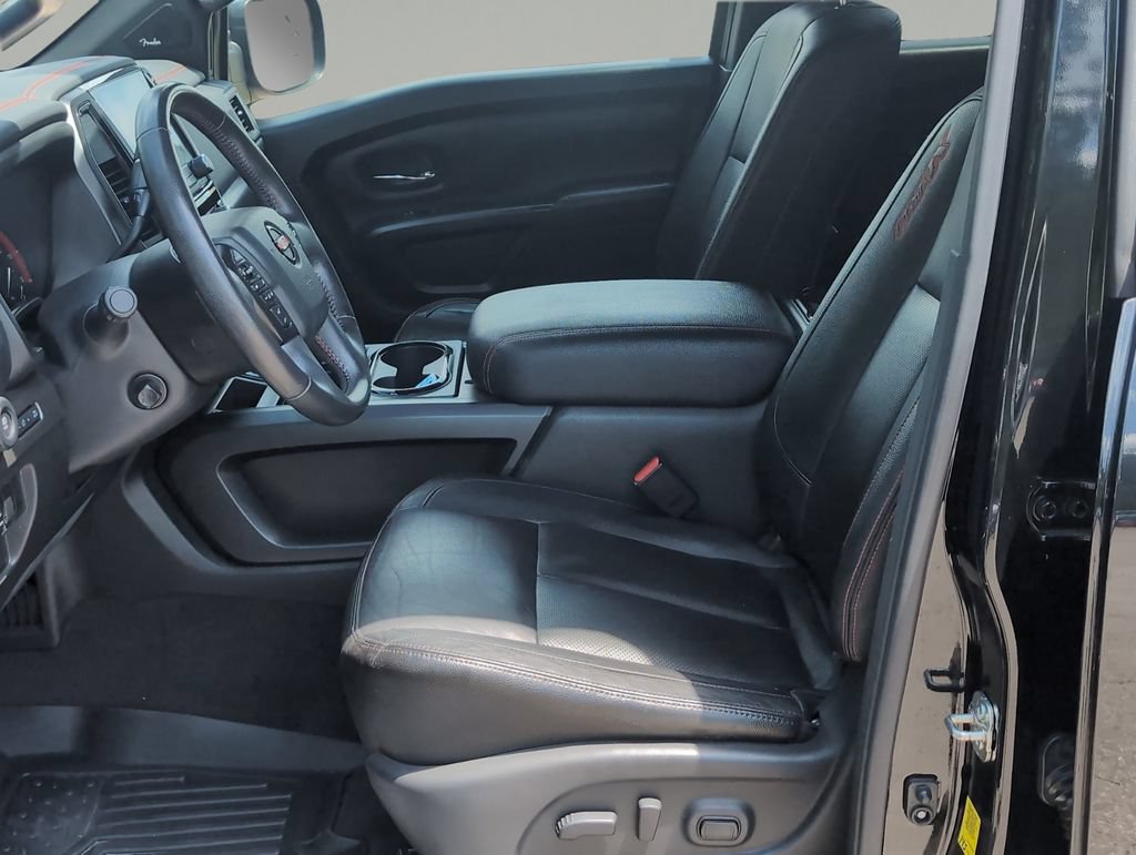 Used 2021 Nissan Titan PRO-4X w/ Pro-4x Convenience Package AWD/4WD image 14