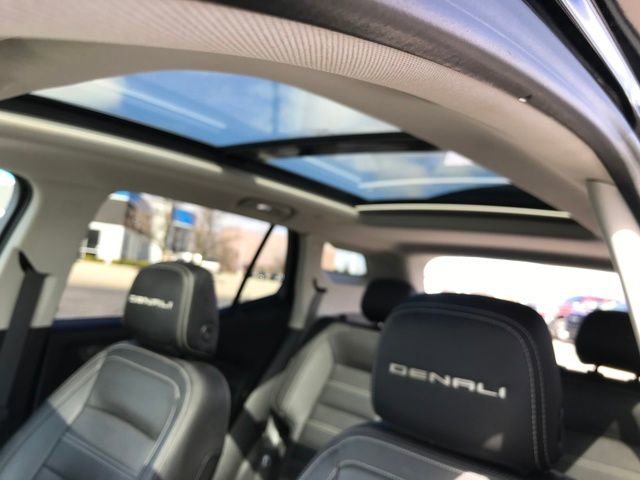 Certified 2023 GMC Terrain Denali w/ Denali Premium Package AWD/4WD image 15