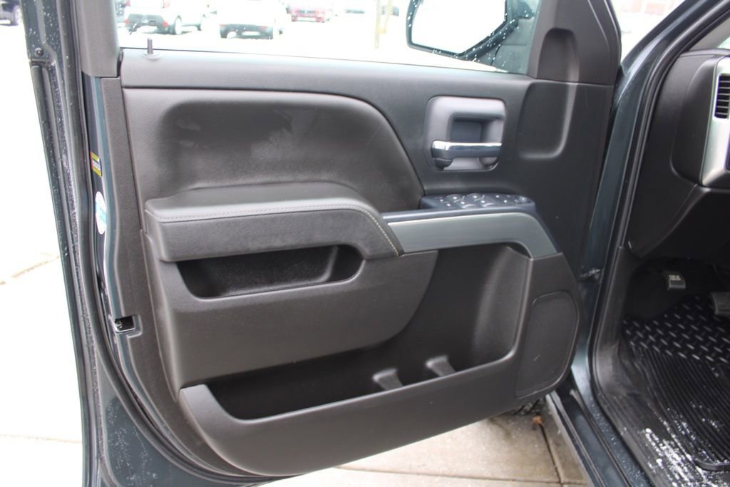 Used 2018 Chevrolet Silverado 1500 LT w/ All Star Edition image 18