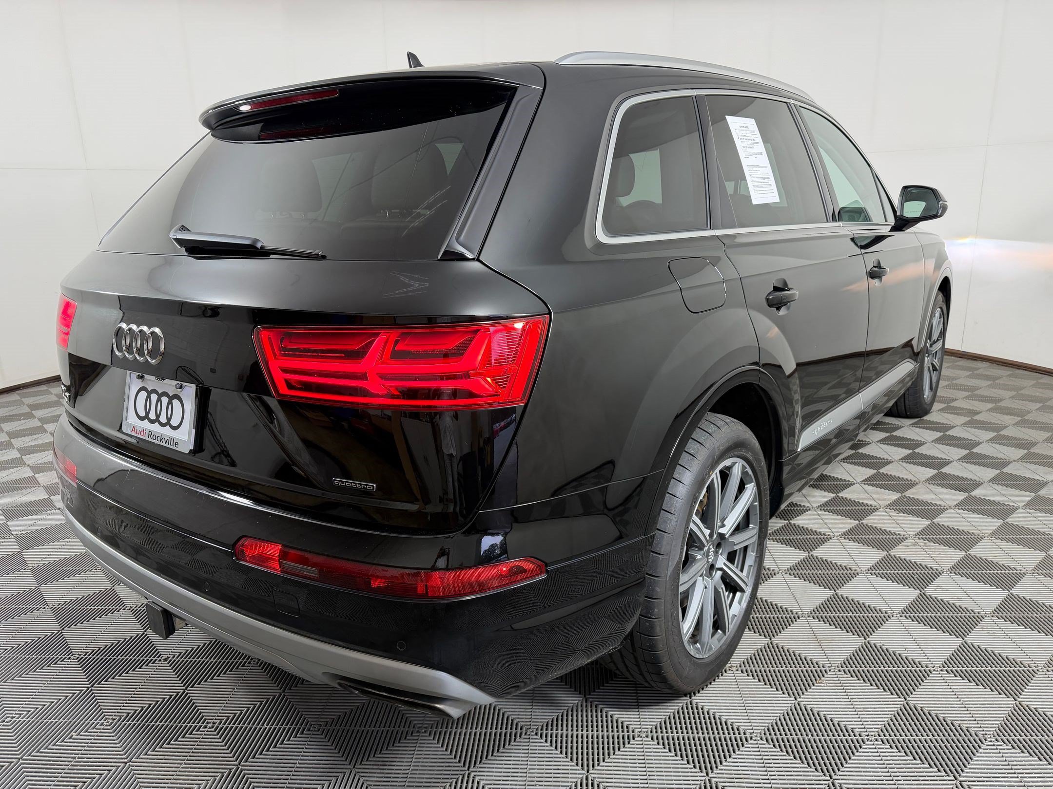 Used 2019 Audi Q7 3.0T Premium AWD/4WD image 9