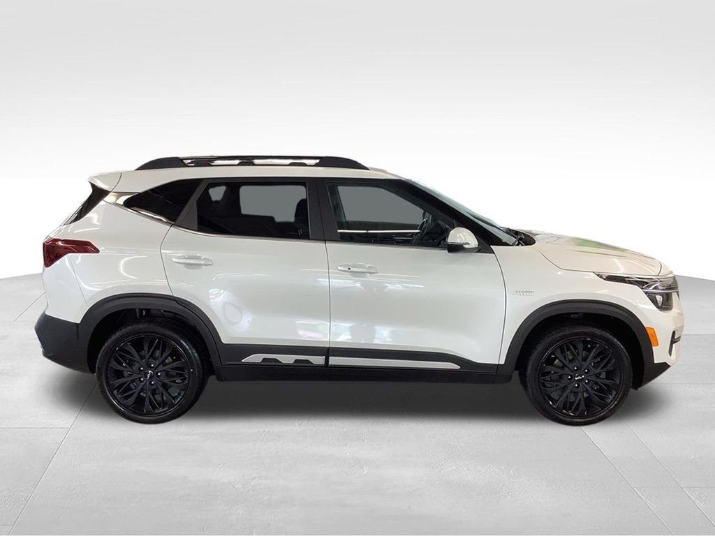 Certified 2023 Kia Seltos Nightfall Edition AWD/4WD image 24