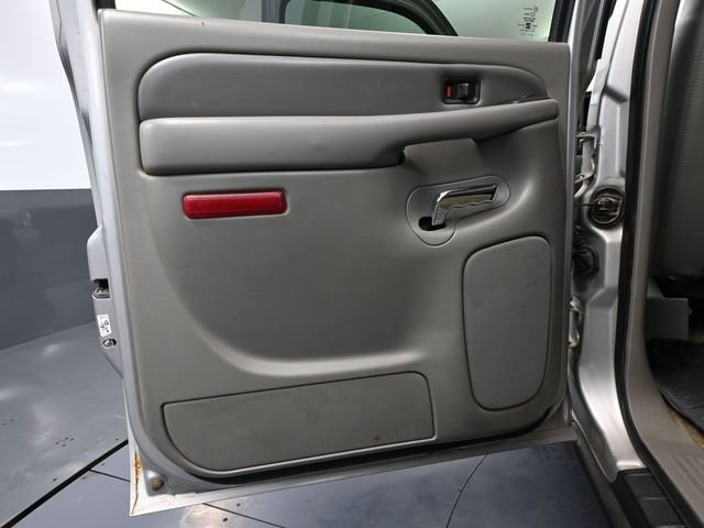 Used 2006 GMC Sierra 1500 Denali w/ Onstar Plus Package image 36