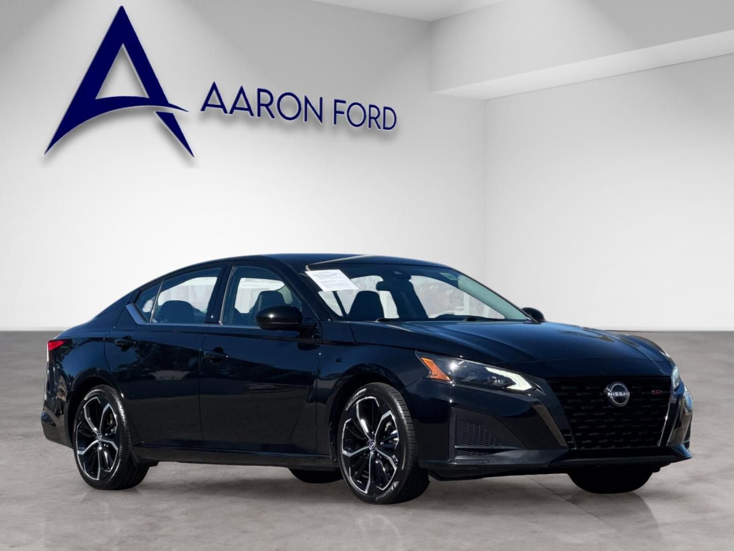 Used 2023 Nissan Altima 2.5 SR FWD image 8