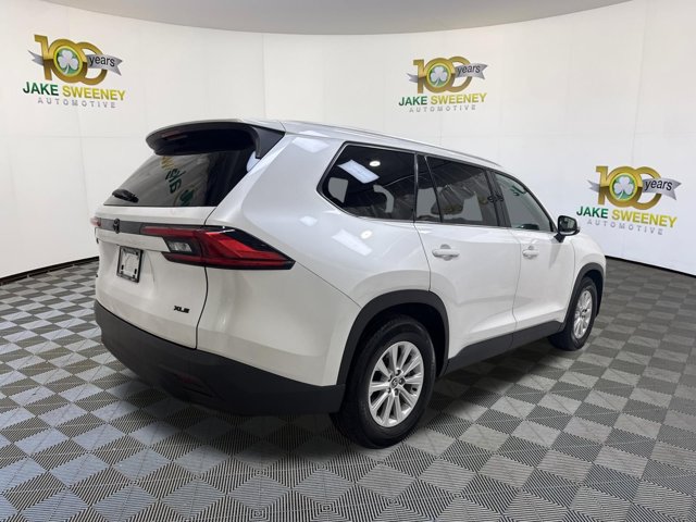 Used 2024 Toyota Grand Highlander AWD image 10