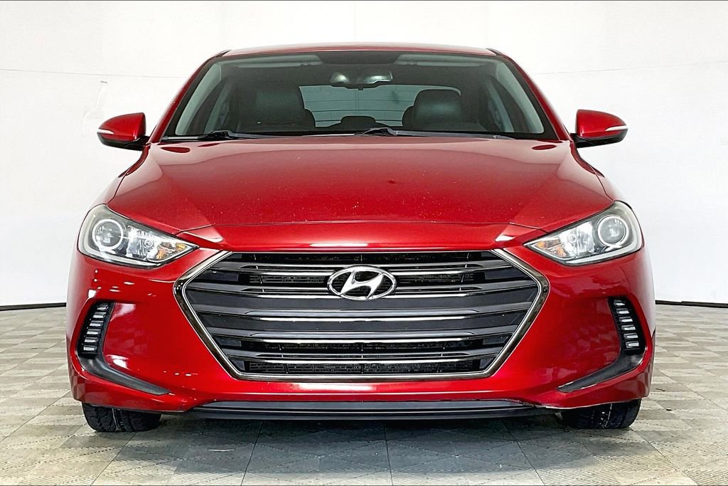 Used 2017 Hyundai Elantra Limited image 3