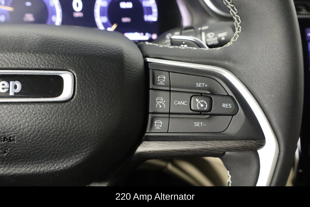 Used 2023 Jeep Grand Cherokee Limited w/ Trailer Tow Prep Group (B) image 10