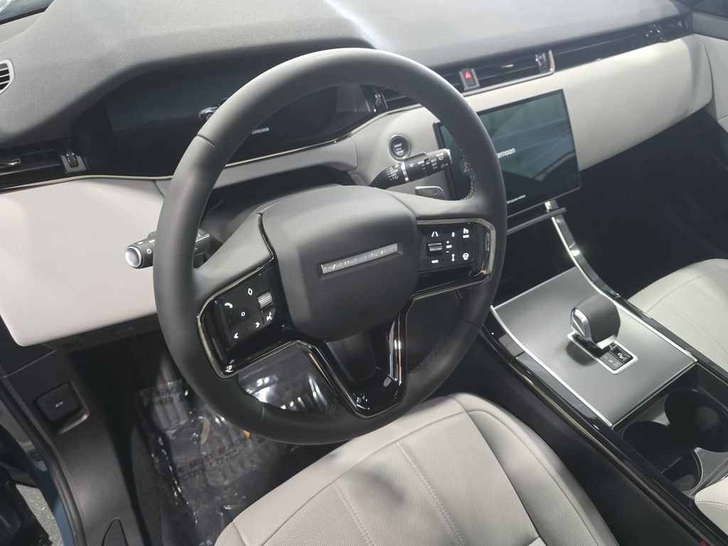 Used 2026 Land Rover Range Rover Evoque S image 16