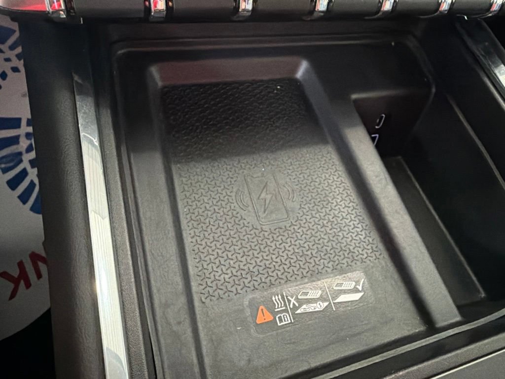 Used 2025 GMC Acadia Elevation AWD/4WD image 11