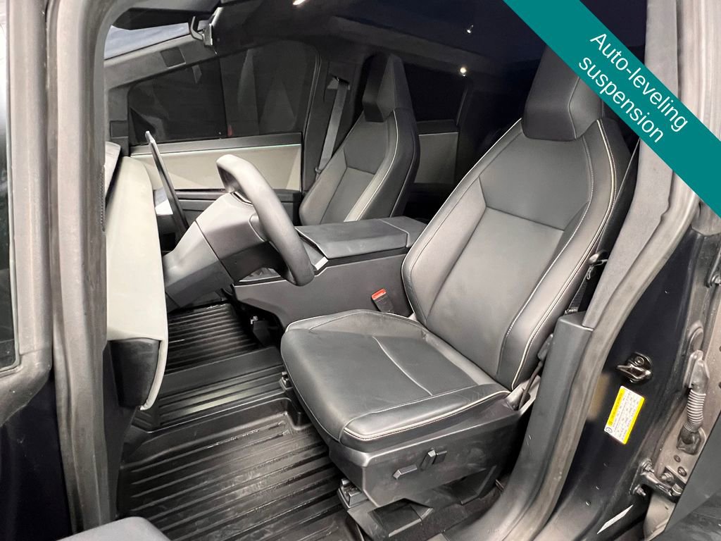 Used 2024 Tesla Cybertruck Cyberbeast AWD/4WD image 4
