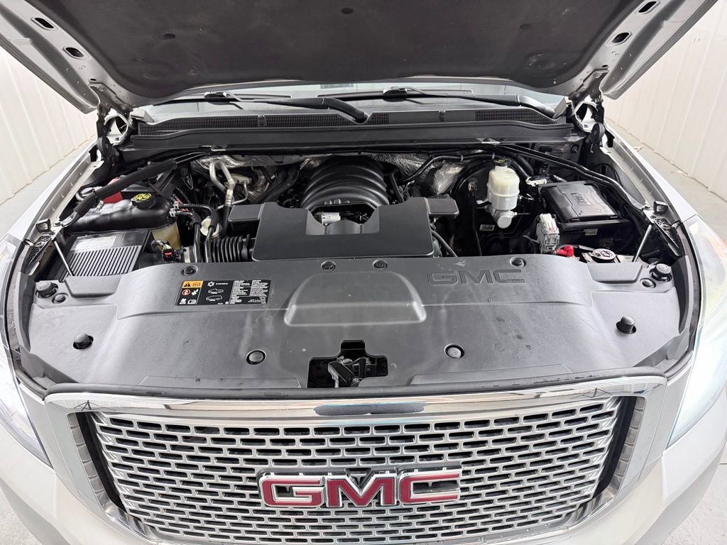 Used 2015 GMC Yukon XL Denali w/ Open Road Package AWD/4WD image 45