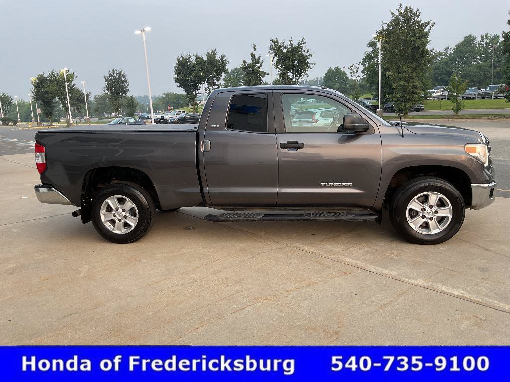 Used 2017 Toyota Tundra SR5 AWD/4WD image 7