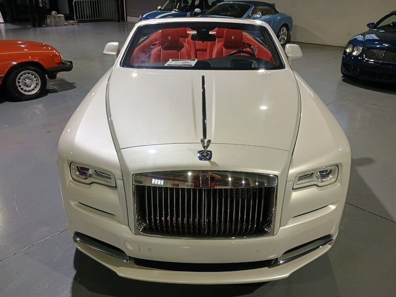 Used 2018 Rolls-Royce Dawn RWD image 30