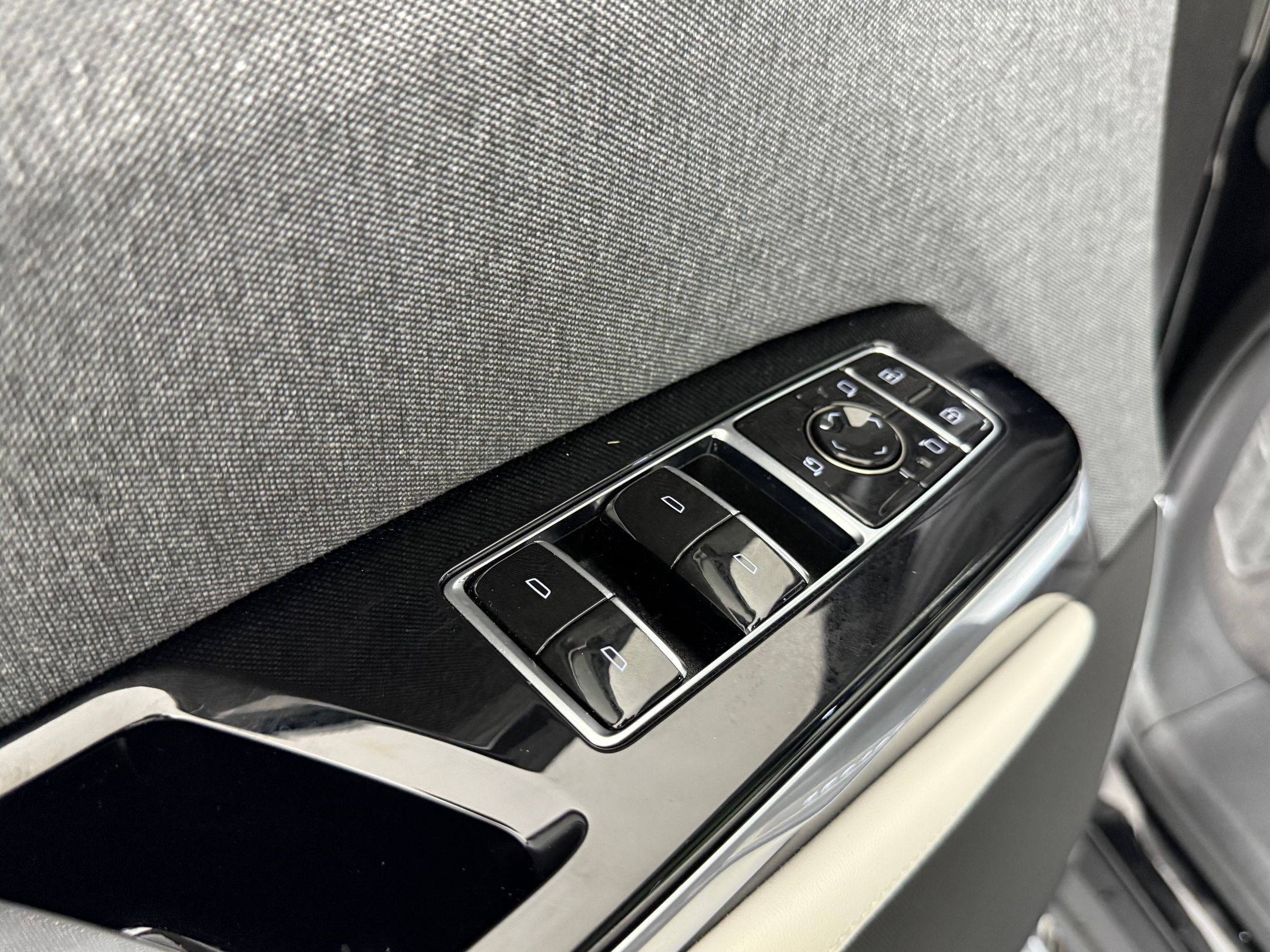 Used 2025 Cadillac Escalade Sport Platinum AWD/4WD image 13
