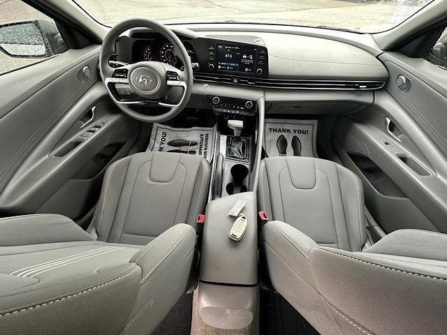 Used 2023 Hyundai Elantra SEL image 17