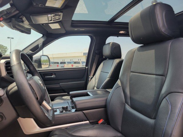 Used 2023 Toyota Sequoia Platinum AWD/4WD image 9