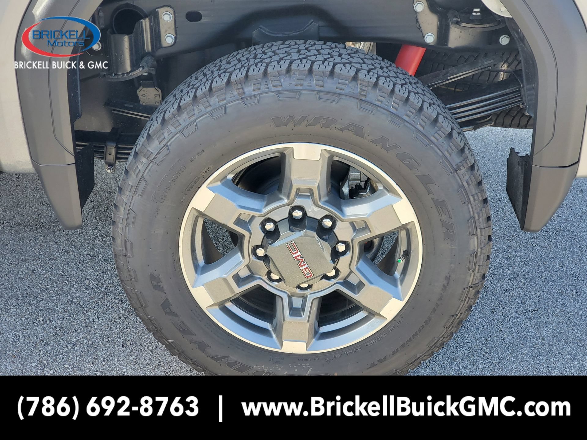 New 2026 GMC Sierra 2500 SLE w/ Max Trailering Package AWD/4WD image 5
