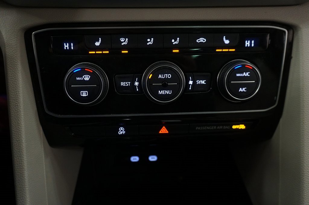 Used 2022 Volkswagen Atlas SE w/ Panoramic Sunroof Package image 16