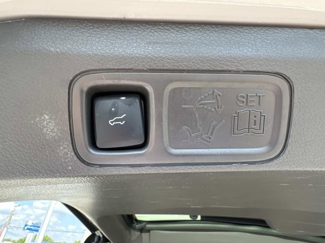 Used 2022 Lincoln Navigator Reserve image 16