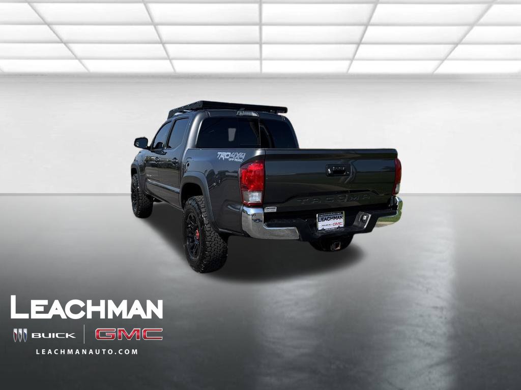 Used 2017 Toyota Tacoma TRD Off-Road AWD/4WD image 5