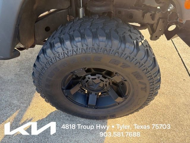 Used 2014 Jeep Wrangler Unlimited Sport w/ Connectivity Group AWD/4WD image 12