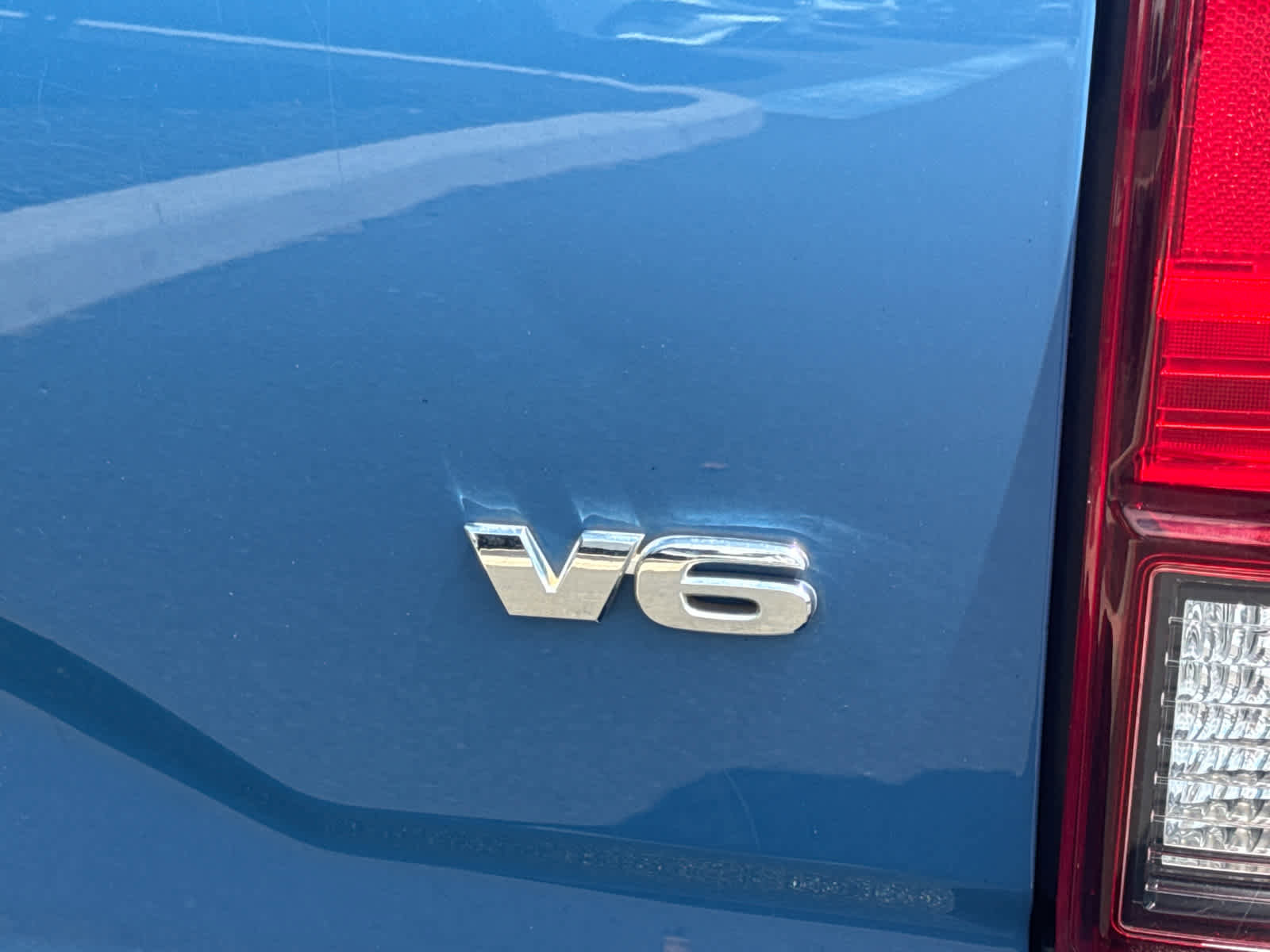 Used 2019 Toyota Tacoma TRD Off-Road AWD/4WD image 7