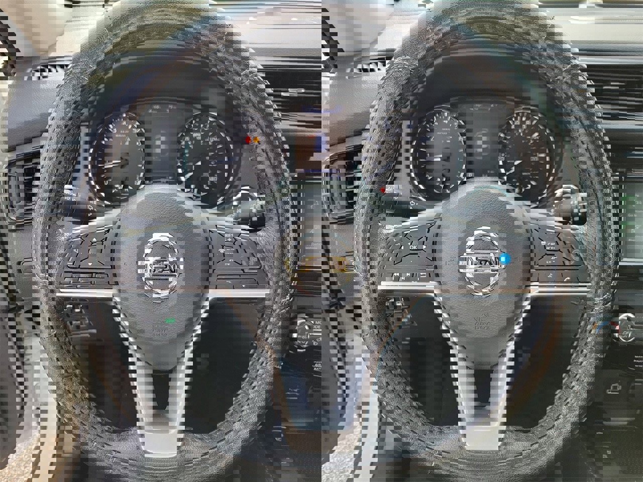 Used 2020 Nissan Rogue SL w/ Premium Package image 19