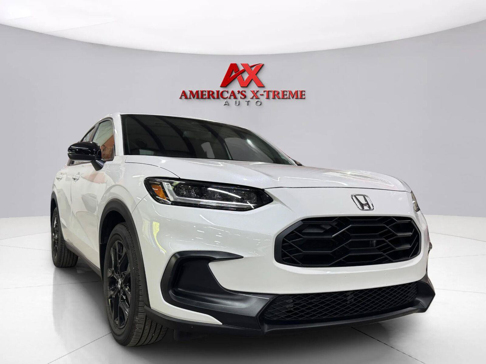 Used 2025 Honda HR-V Sport image 8
