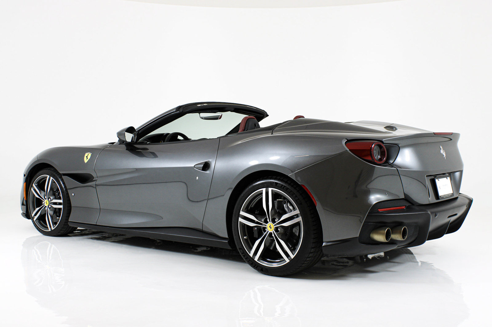 Certified 2022 Ferrari Portofino M RWD image 7