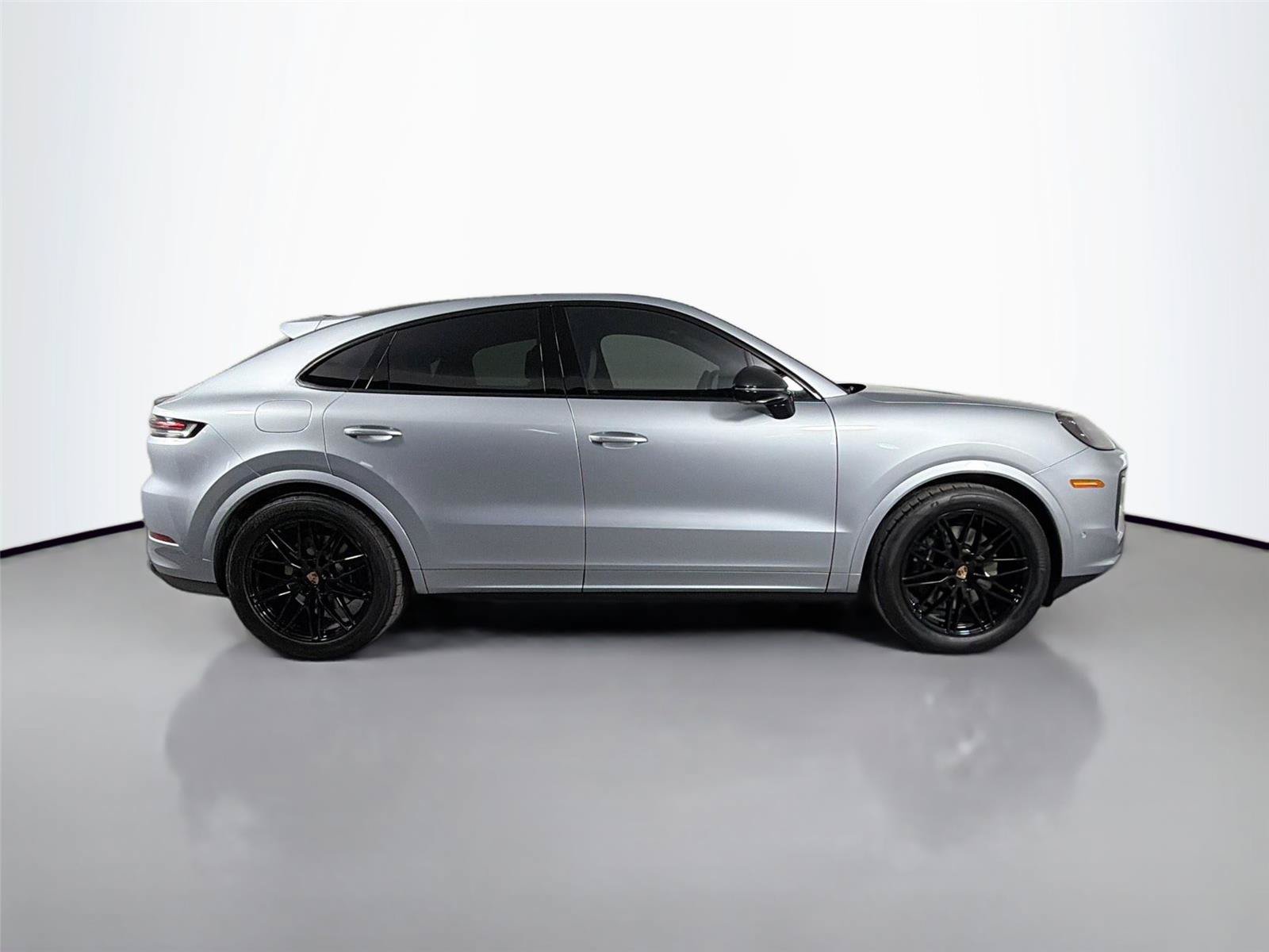 Certified 2026 Porsche Cayenne Coupe AWD/4WD image 8