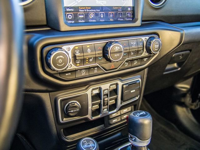 Used 2018 Jeep Wrangler Unlimited Sahara AWD/4WD image 34