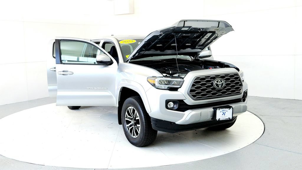 Certified 2023 Toyota Tacoma TRD Sport w/ Technology Package AWD/4WD image 9