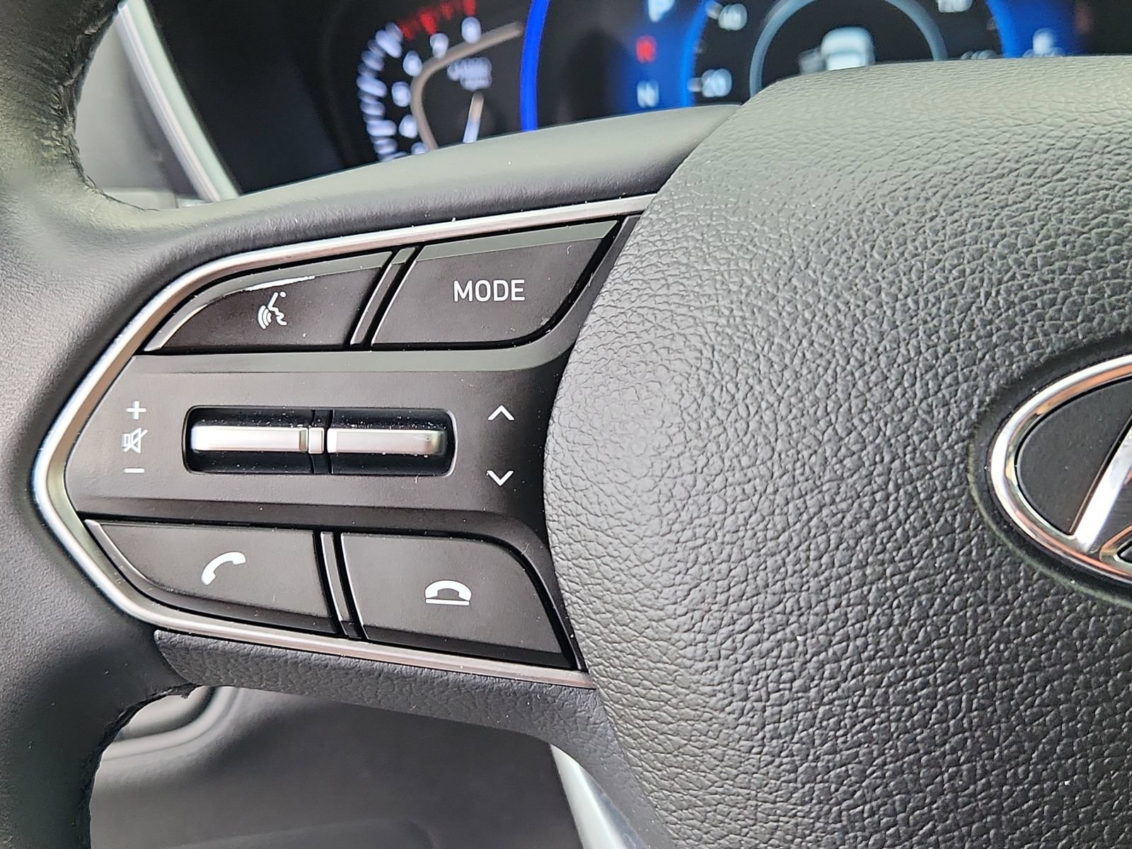 Used 2019 Hyundai Santa Fe Limited AWD/4WD image 19