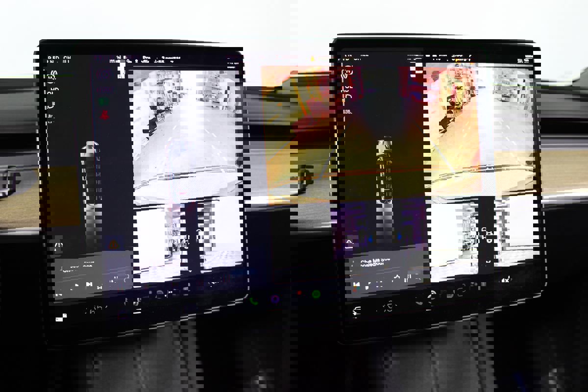 Used 2022 Tesla Model Y Performance image 19