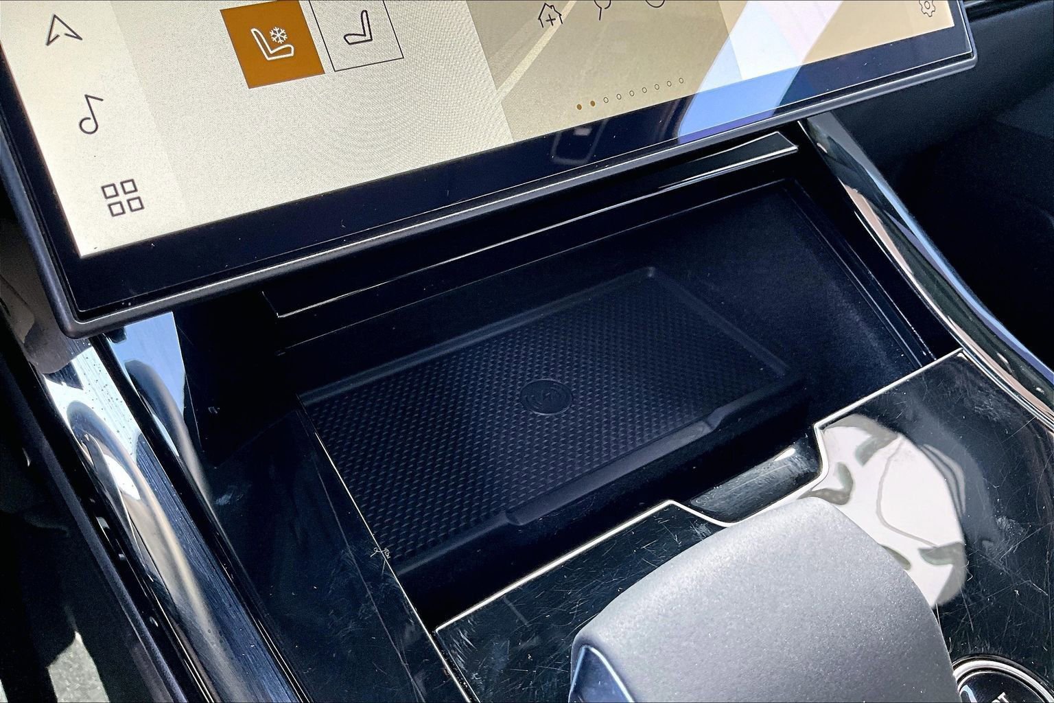 Certified 2025 Land Rover Range Rover Sport Dynamic SE image 33