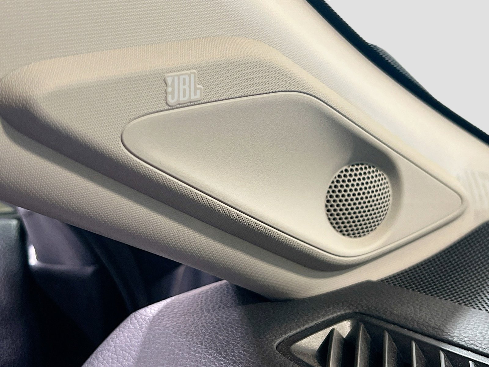 Used 2025 Toyota RAV4 Limited w/ Weather Package image 14