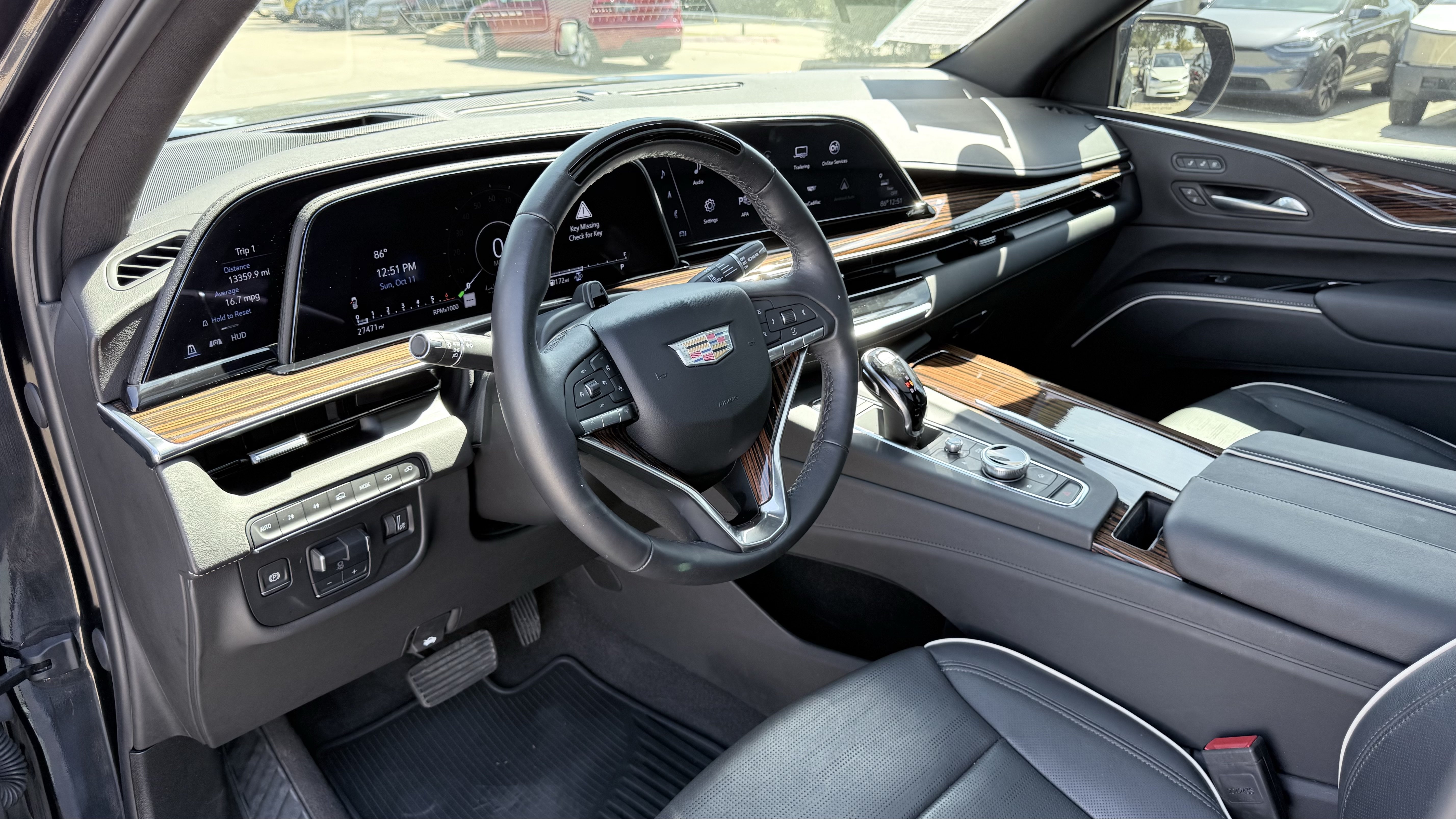 Used 2024 Cadillac Escalade Premium Luxury w/ Performance Package AWD/4WD image 39