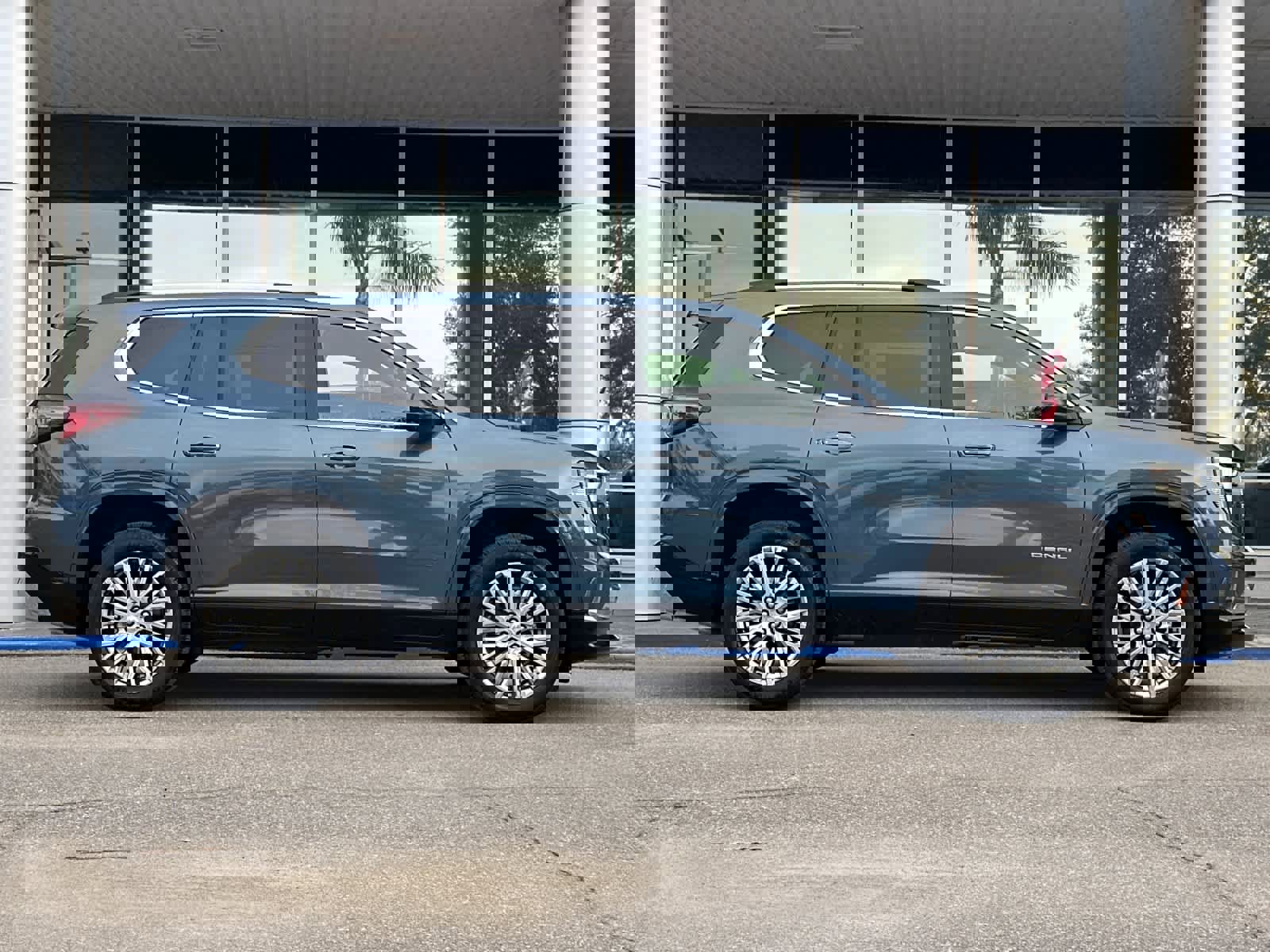 New 2026 GMC Acadia Denali w/ Super Cruise Package image 5